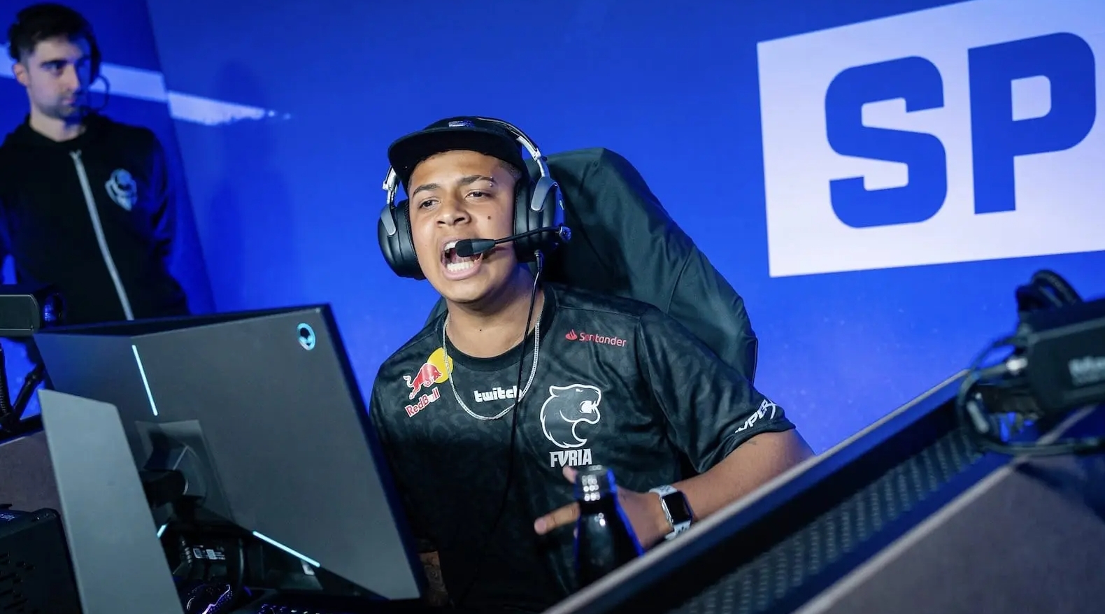 在防守与反 在防守与反