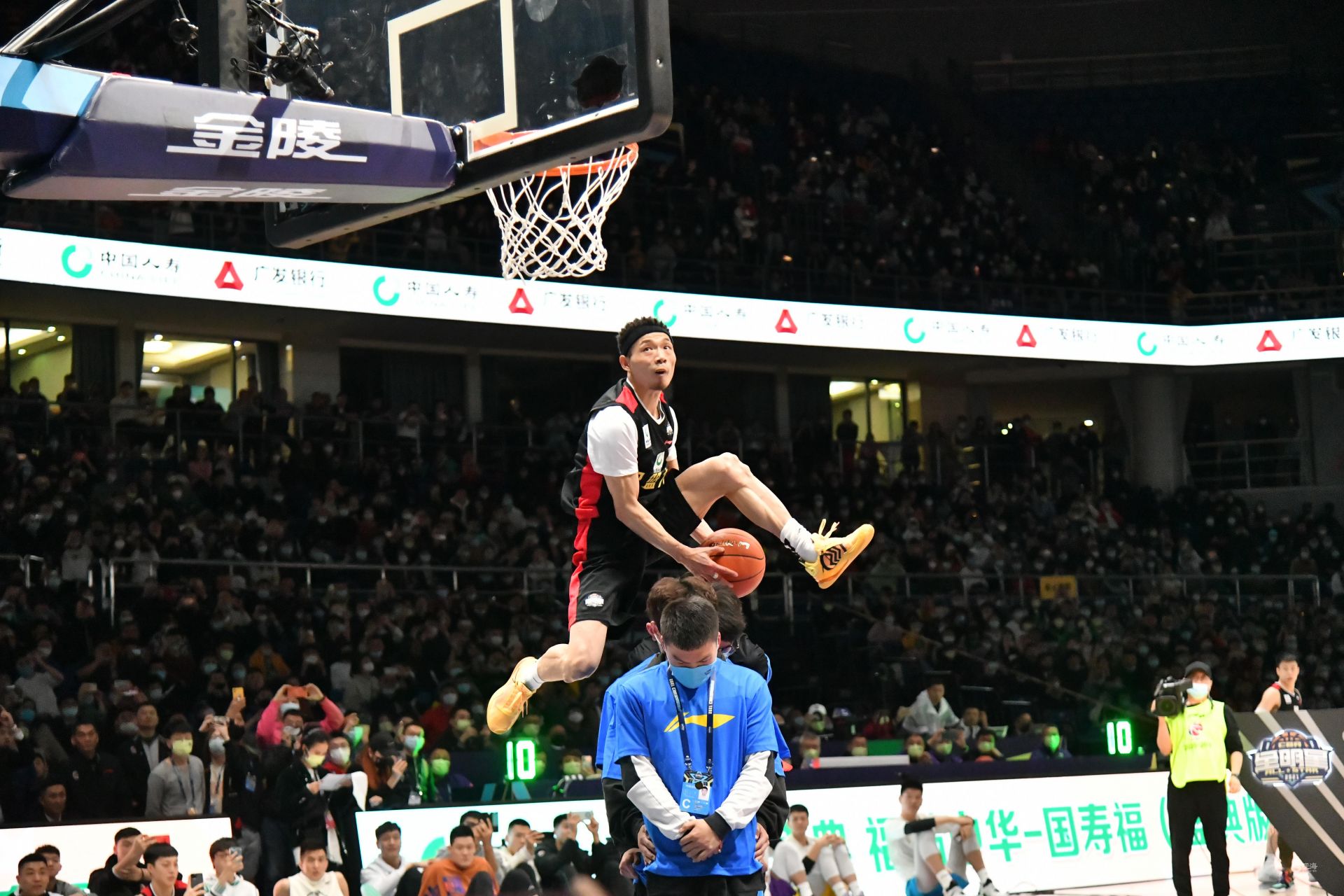 谁就更有资 谁就更有资